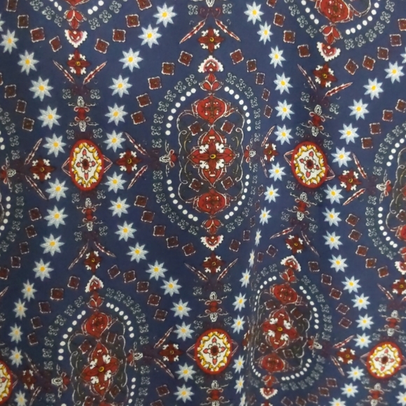 Francesca's Pattern Tank - Picture 2 of 4